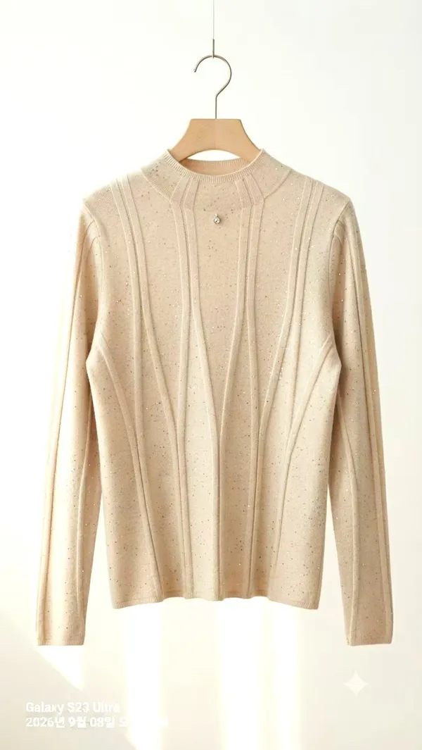 Stylish and Minimalist Sweater, Comfortable and Versatile for Autumn and Winter Wear
