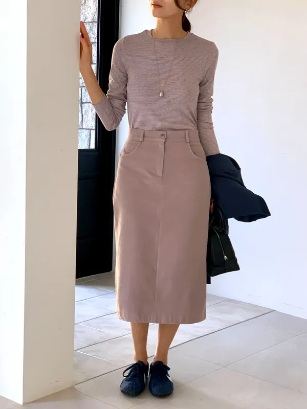 Elegant and Simple Long Sleeve Women's Top, Comfortable and Versatile