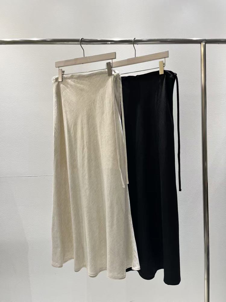 Stylish High-Waisted Long Skirt - Comfortable and Versatile