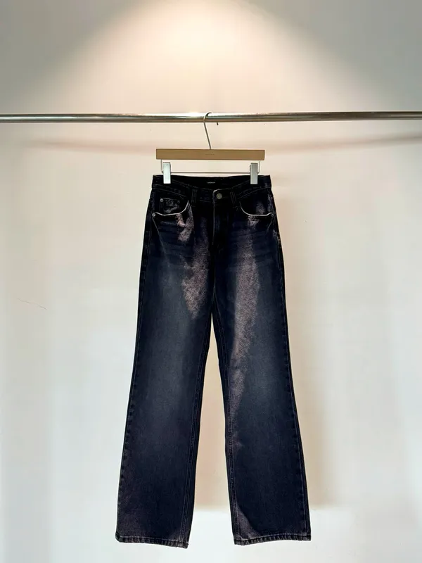 Stylish Loose-Fit Jeans, Comfortable and Versatile for Your Unique Charm