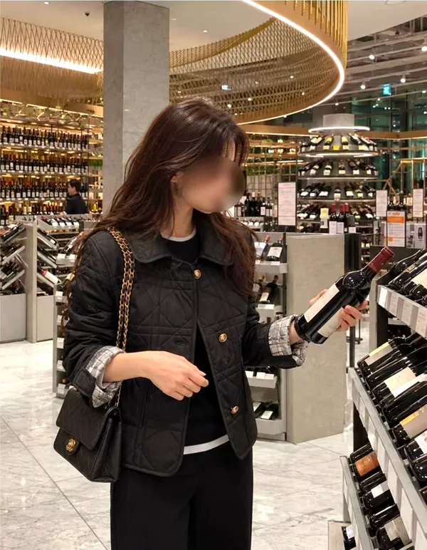時尚女裝外套夾克，保暖舒適，簡約大方