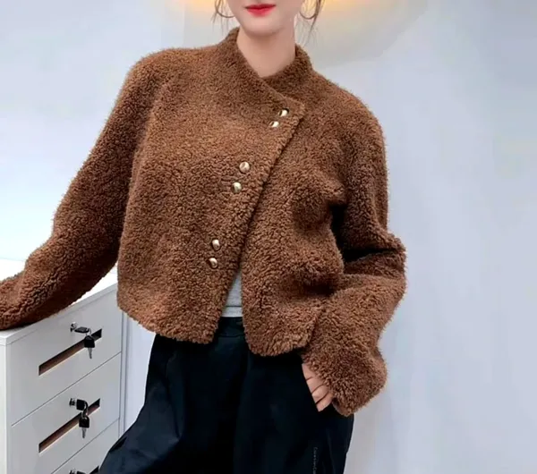 Stylish Plush Coat, Warm and Comfortable, Perfect Match