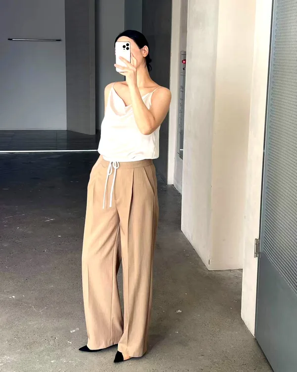 Elegant Silk Women's Top, Lightweight and Breathable for Perfect Pairing