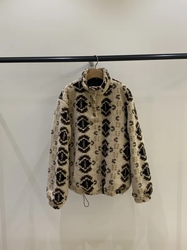 ファッショナブルなヒョウ柄ベルベットコート - 暖かく快適