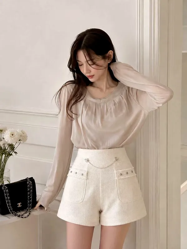 Elegant and Stylish Shorts, Lightweight and Breathable, Perfect Match