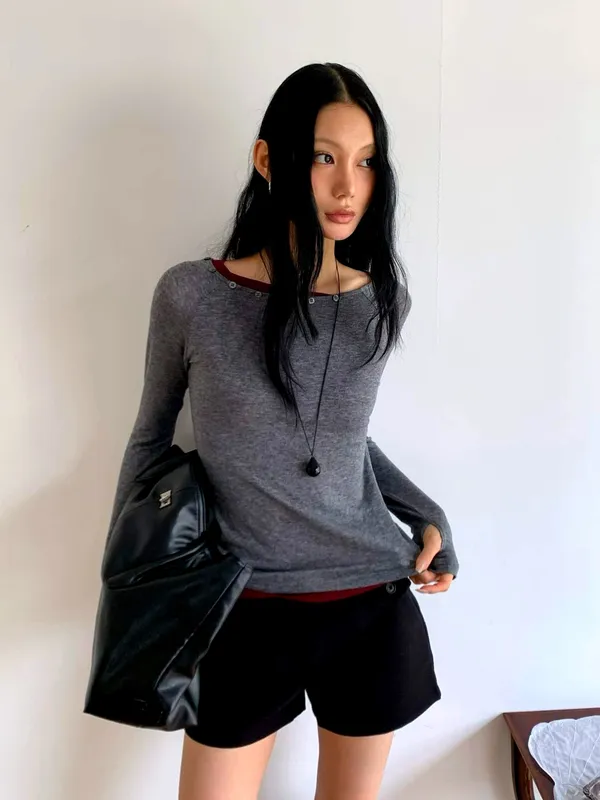 Stylish and Minimalist Long Sleeve T-Shirt for Women, Comfortable and Versatile