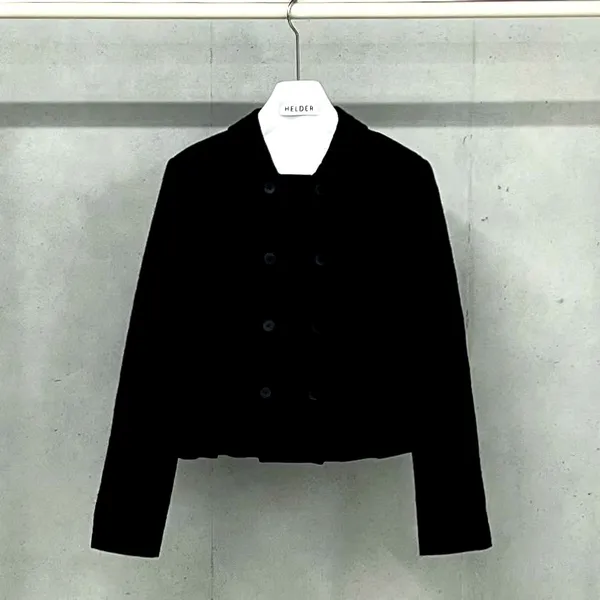 Classic Black Women's Jacket - Stylish and Versatile for Any Occasion