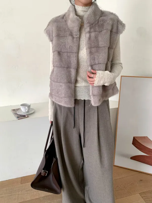 Stylish and Elegant Women's Coat, Soft and Comfortable, Perfect Match
