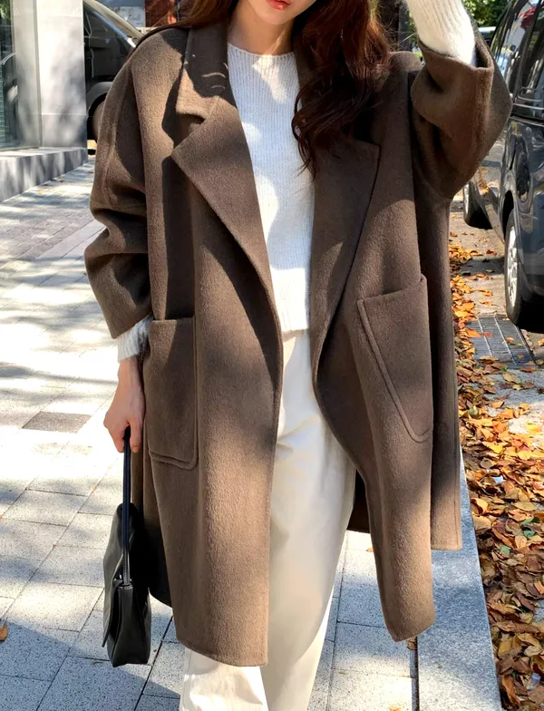 Stylish Loose Women's Coat, Elegant and Warm