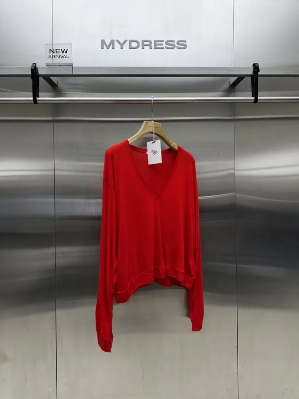 Stylish Red V-Neck Women's Top