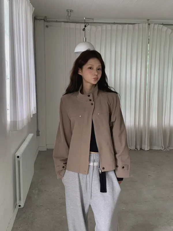 Fashionable Casual Women's Jacket - Comfortable and Versatile