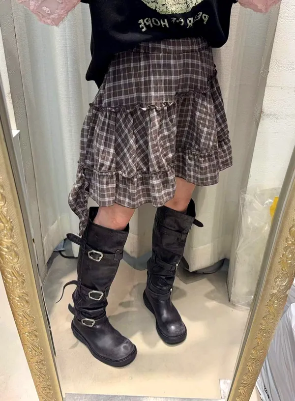 Sweet Plaid Mini Skirt - An Elegant and Fashionable Choice