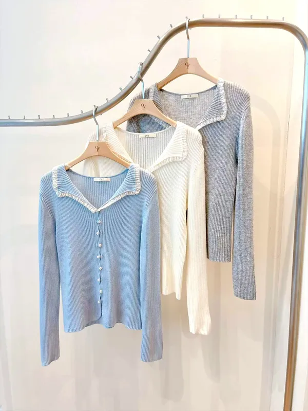 Stylish Versatile Women's T-Shirt, Soft Knit, Perfect for Spring and Autumn