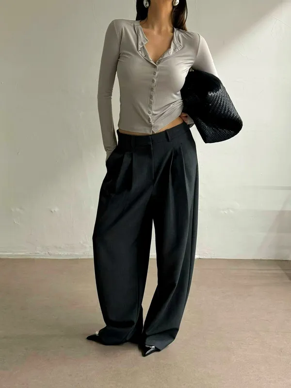 เสื้อคาร์ดิแกนผู้หญิงสุดหรู น้ำหนักเบา สวมใส่สบาย เข้ากันได้อย่างลงตัว
