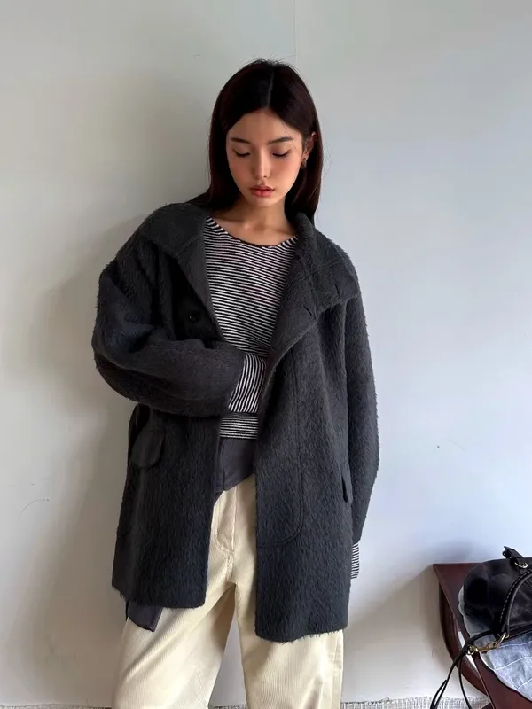 Stylish Woolen Coat, Warm and Comfortable, Perfect for Fall and Winter