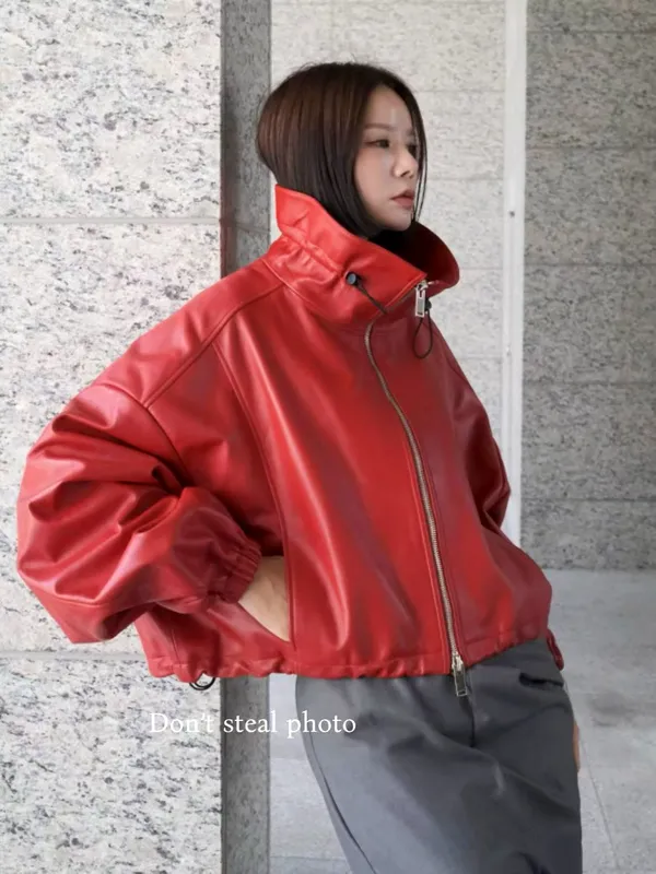 แจ็คเก็ตผู้หญิงสีแดงสุดชิค - แสดงออกถึงเสน่ห์ที่เป็นเอกลักษณ์ได้อย่างง่ายดาย