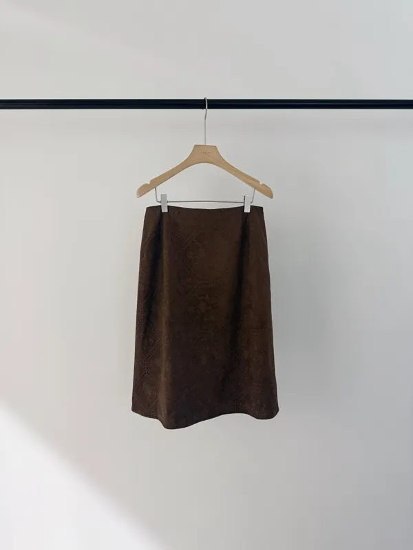 Elegant Brown Mini Skirt to Showcase Your Charming Curves