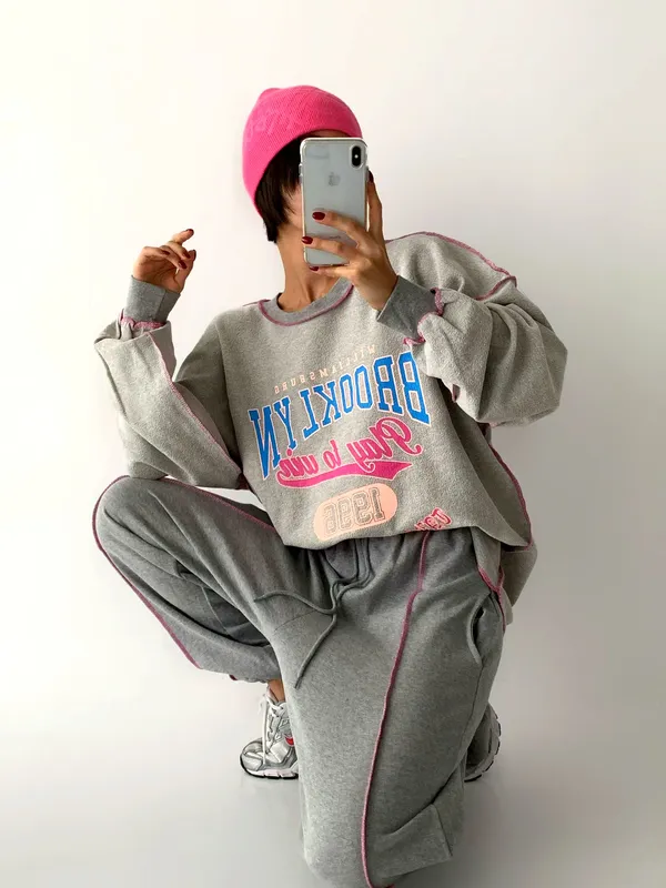 Fashionable Casual Women's Outfit - Comfortable and Stylish