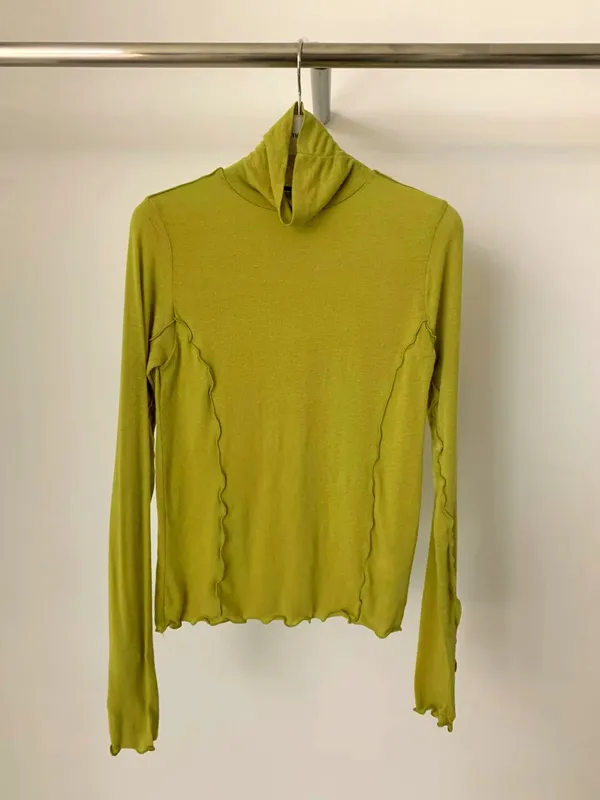 Stylish Slim-Fit Long Sleeve T-Shirt, Comfortable and Versatile, Must-Have for Spring and Autumn