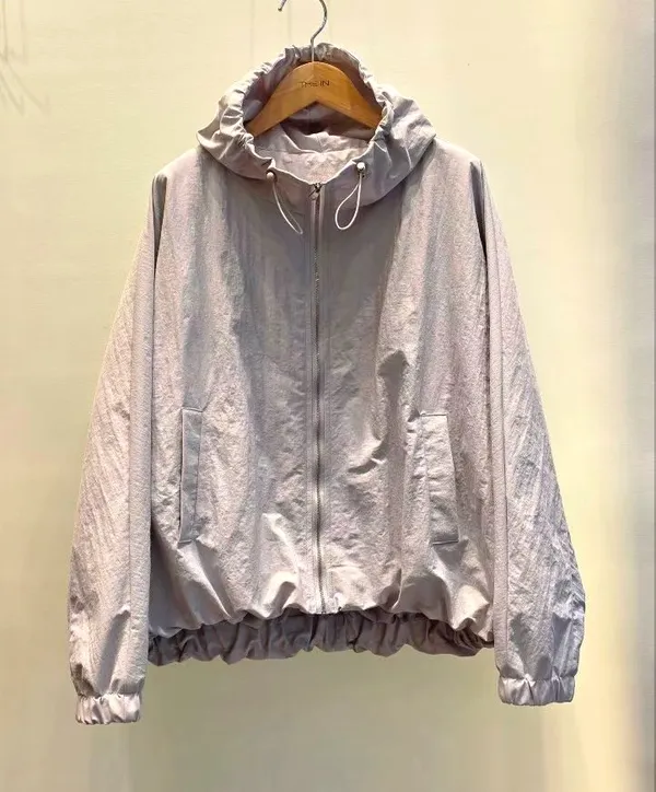 Lightweight and Comfortable Women's Top, Fashionable Casual Style