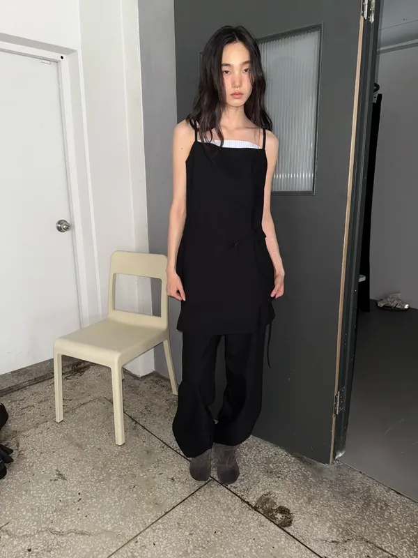 Stylish Black Women's Pants - Comfortable and Versatile for Any Occasion