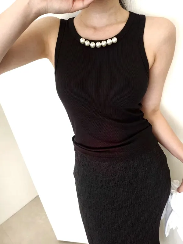 Stylish Minimalist Black Cami Top with Elegant Beaded Chain Decoration