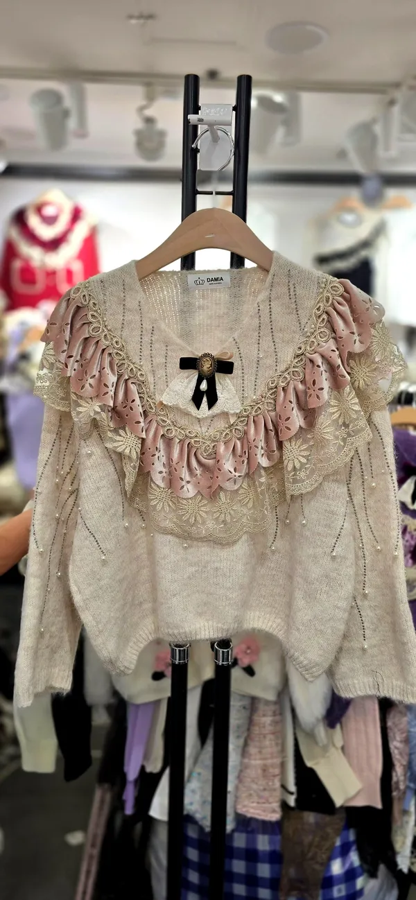 Elegant Lace-Trimmed Sweater, Fashionable and Comfortable Women's Top