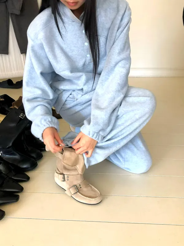 Comfortable Casual Gray Hoodie, Fashionable and Versatile