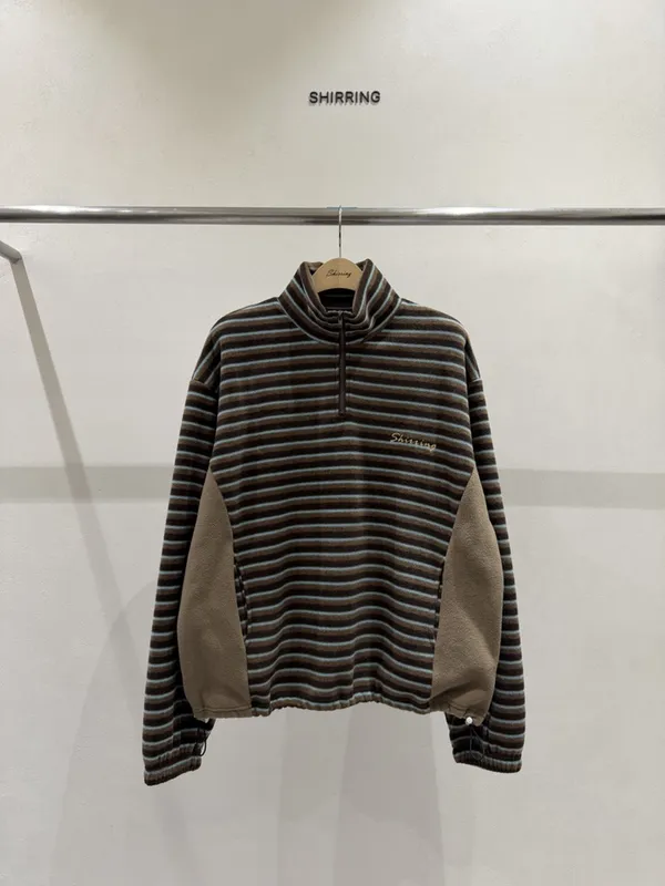 เสื้อฮู้ดคอสูงลายทาง - สบายและสไตล์สบาย