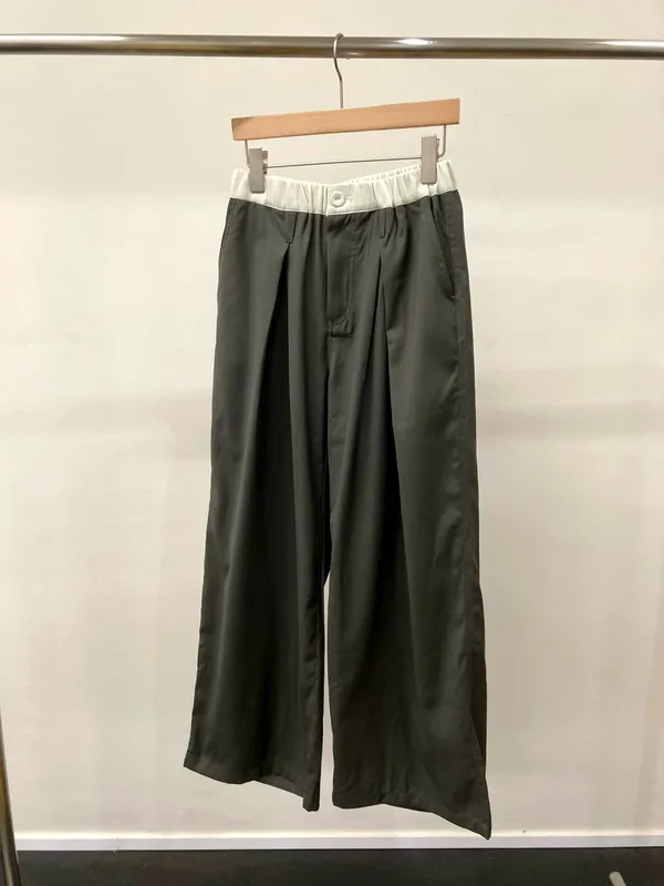 ファッショナブルなルーズフィット女性用パンツ、快適なカジュアルスタイル