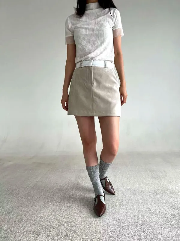 Fashionable Versatile Women's Skirt, Showcasing Elegance and Charm