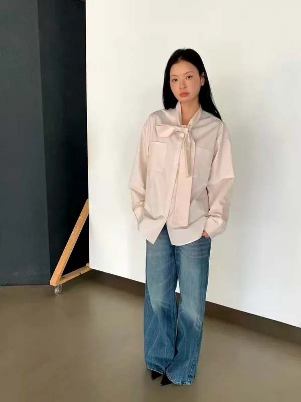 Elegant and Silky Shirt, Fashionably Versatile