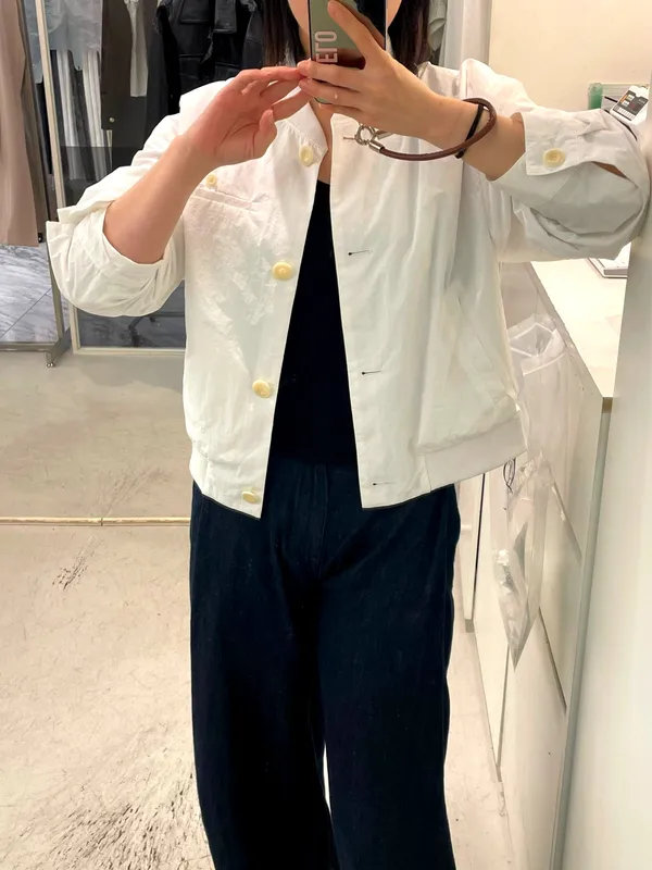ファッショナブルで多用途な女性用ジャケット、軽量で快適、春秋に最適