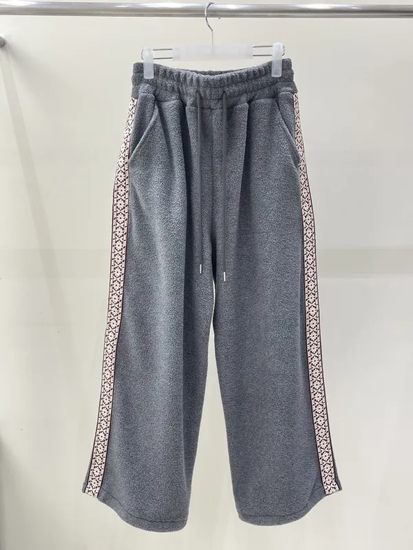 Fashionable Loose-Fit Sports Pants, Comfortable and Breathable for Everyday Wear