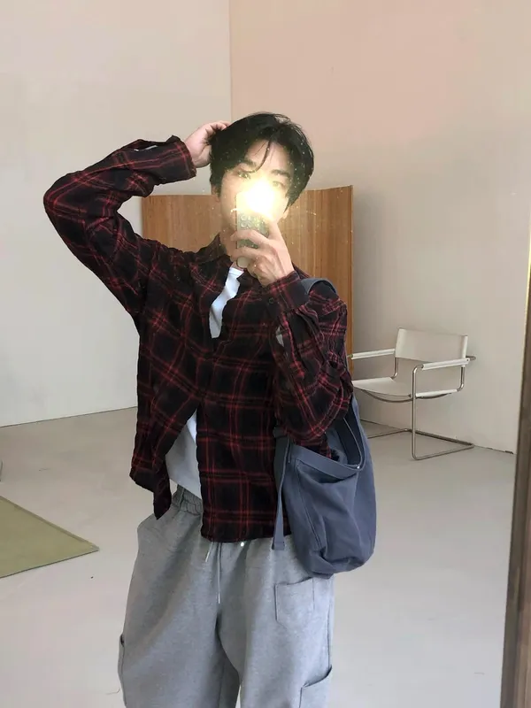 스타일리시한 체크 남성 상의, 편안한 캐주얼 스타일