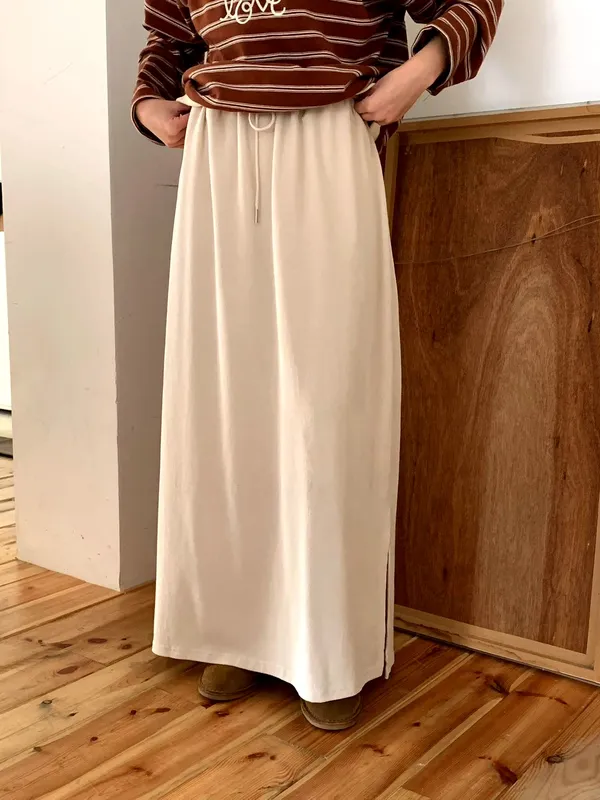 Chic Casual Long Skirt - Comfortable and Versatile for Spring and Summer