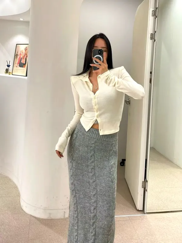 Áo thun cardigan đan tinh tế, dễ dàng phối với nhiều trang phục dưới