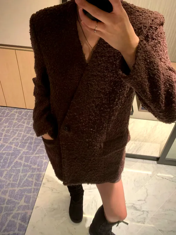 เสื้อโค้ตผู้หญิงแฟชั่น - อบอุ่น สบาย และสง่างาม
