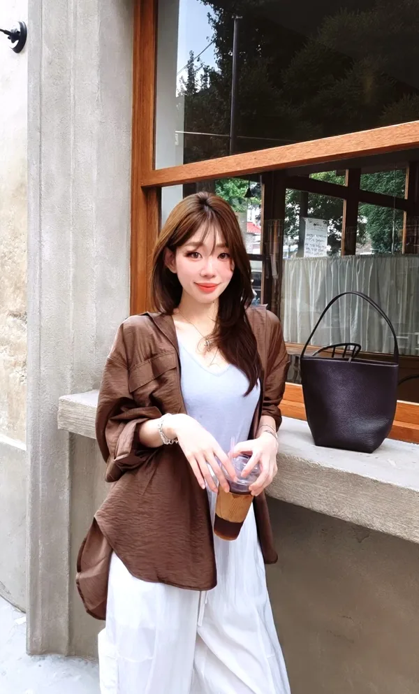 Fashionable Casual Women's Top, Lightweight and Breathable, Perfect for Pairing