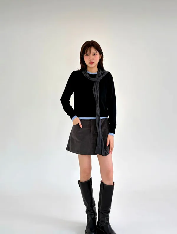 Chic and Minimalist Women's Short Skirt, A Must-Have for Elegant Style