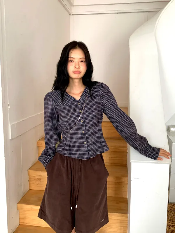 Elegant Plaid Women's Top - Fashionable and Versatile