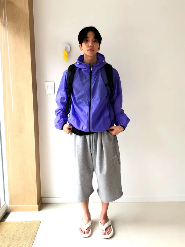 時尚紫色男士輕便外套，完美搭配休閒風