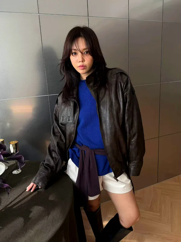 Stylish Women's Jacket - The Perfect Blend of Elegance and Personality