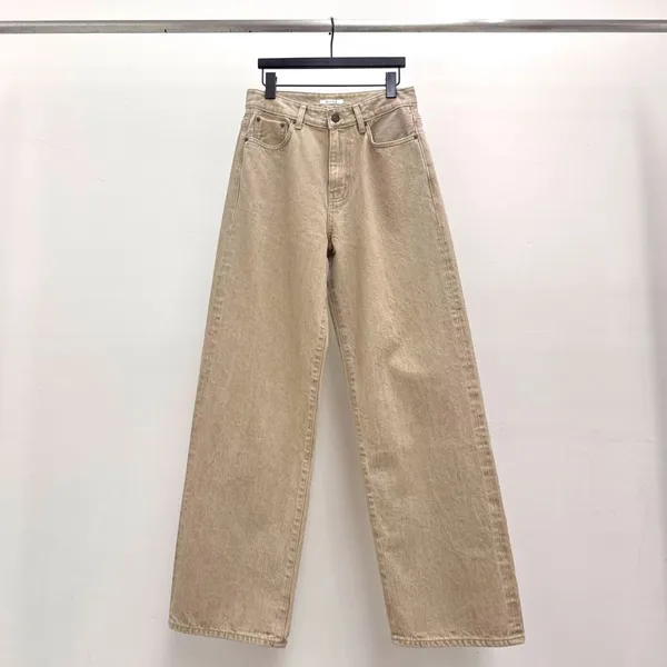 Fashionable Loose High-Waisted Jeans, Comfortable and Versatile