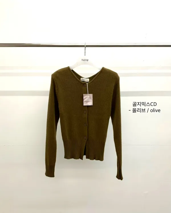 Chic Women's Cardigan - Elegant and Versatile for Spring and Autumn