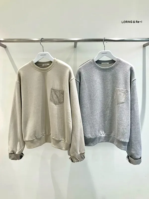 Stylish and Minimalist Women's Hoodie with Pocket Design, Comfortable and Versatile