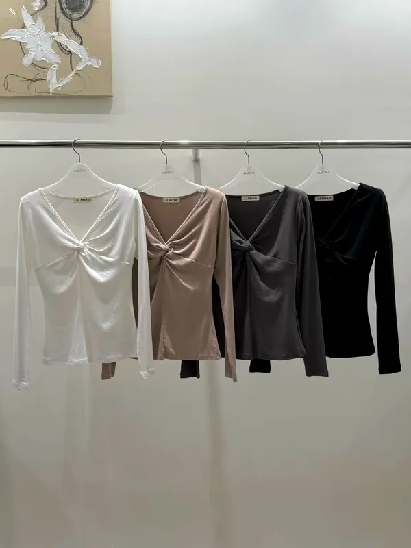 Stylish Versatile Women's T-Shirt with Elegant Knot Design
