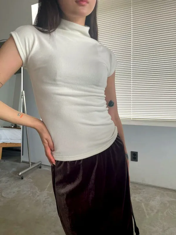 Minimalist Slim-Fit High Neck Short Sleeve Top