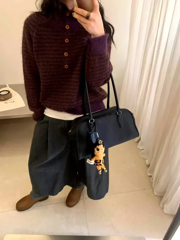 Cozy and Stylish Knitted Top for Effortless Fashion