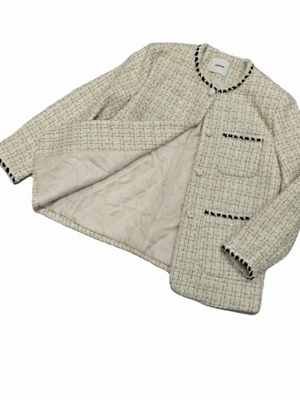 Elegant Little Chanel Style Jacket with Classic Plaid Design
